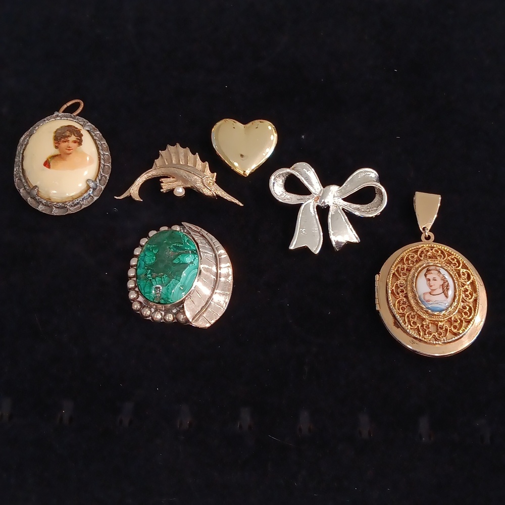 Gold and Silver Vintage Mixed Pendant and Pin Set - Green Accent
